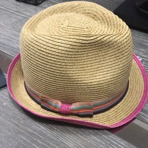 Women’s bucket hat